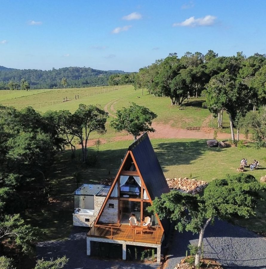 Estrada do Varejão num 6000