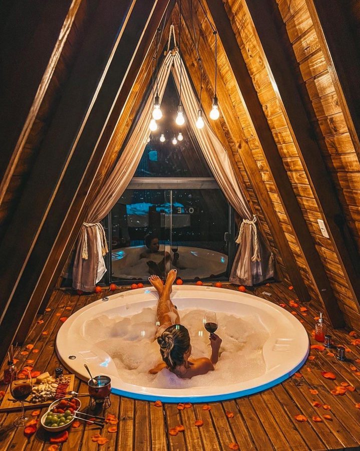 instagram.com/amorecabana