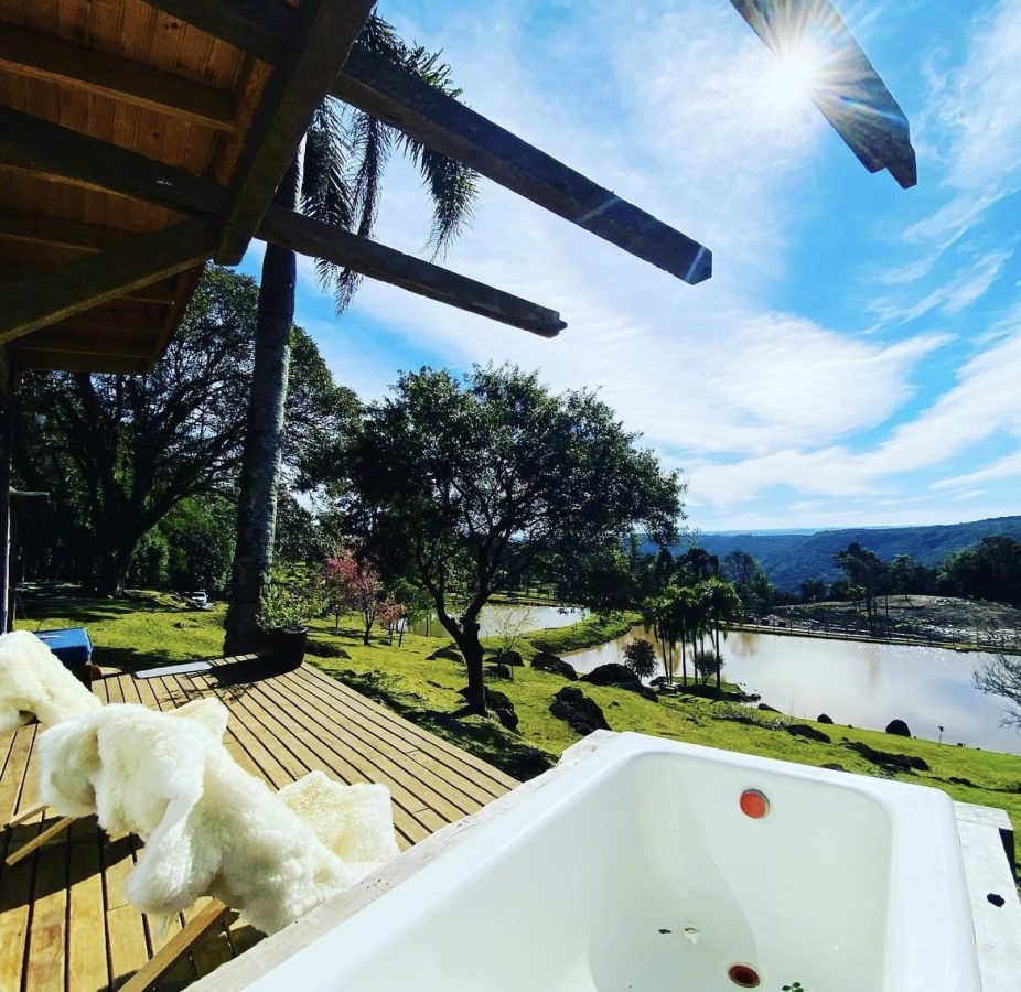 instagram.com/brenoecovillage