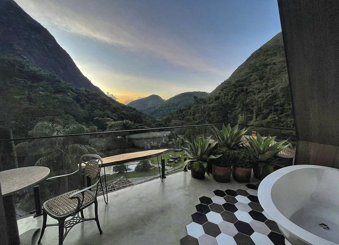 instagram.com/cabana.secreta