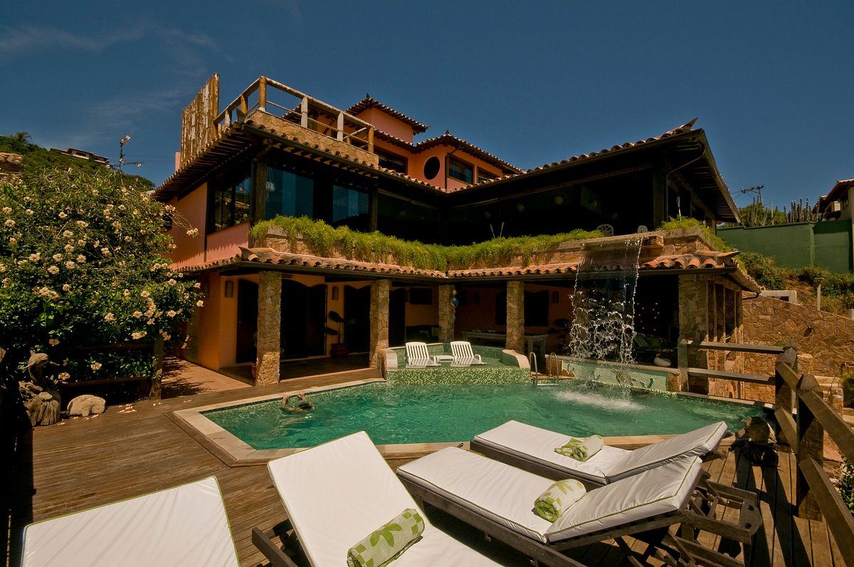 ferradura canto esquerdo Búzios