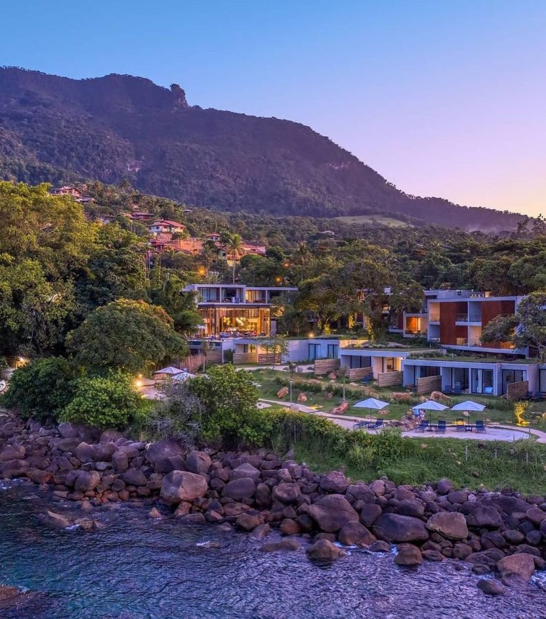 Av. José Pacheco do Nascimento, 8500 -  ​Praia do Veloso - 11.630-000 - Ilhabela - SP