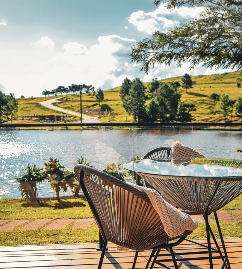 Celeiro Lake Village