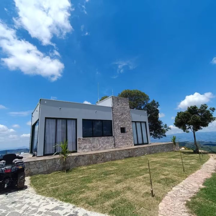 instagram.com/ceudepedras