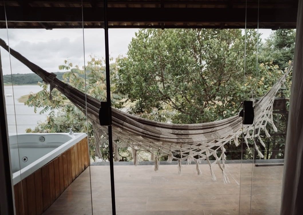 instagram.com/chalevistalago