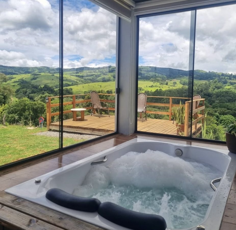 instagram.com/chaliesapopema