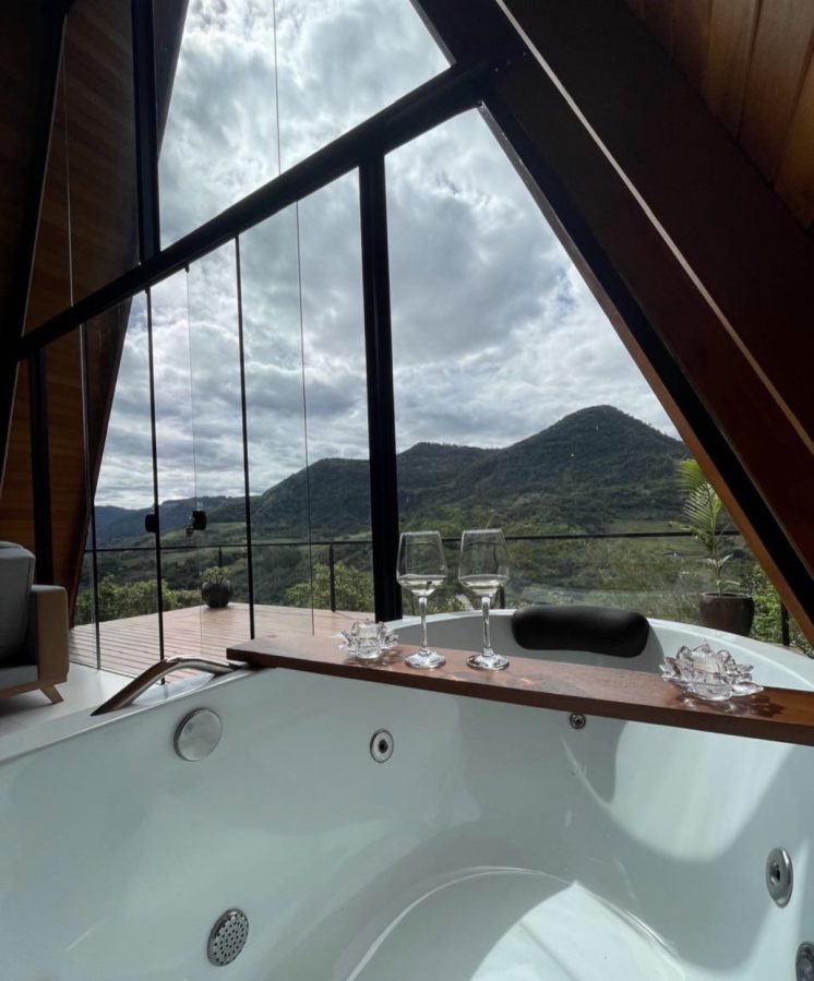 instagram.com/ecovale_hospedagem