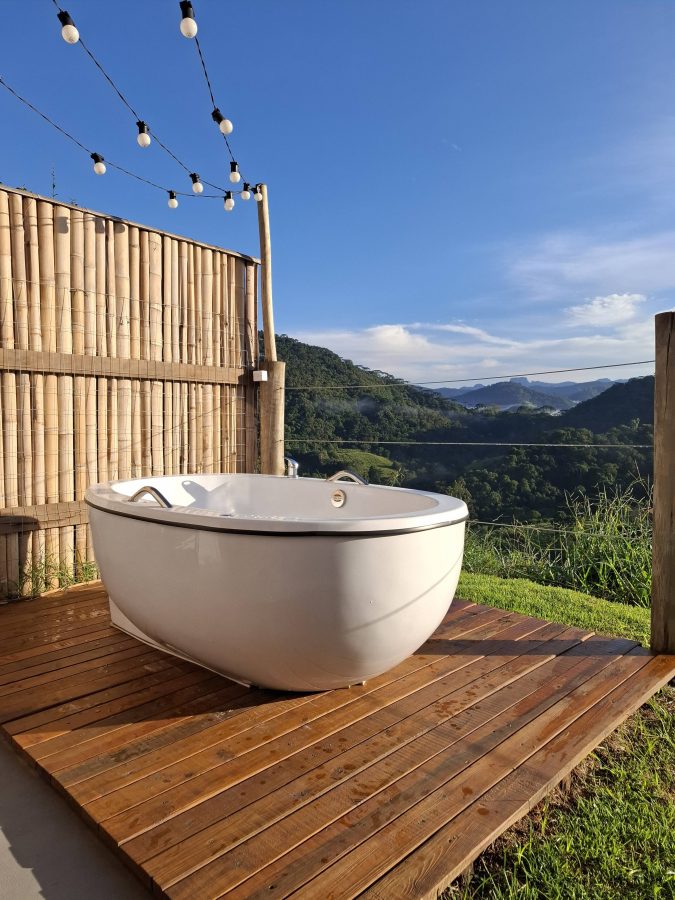 instagram.com/embahusuites