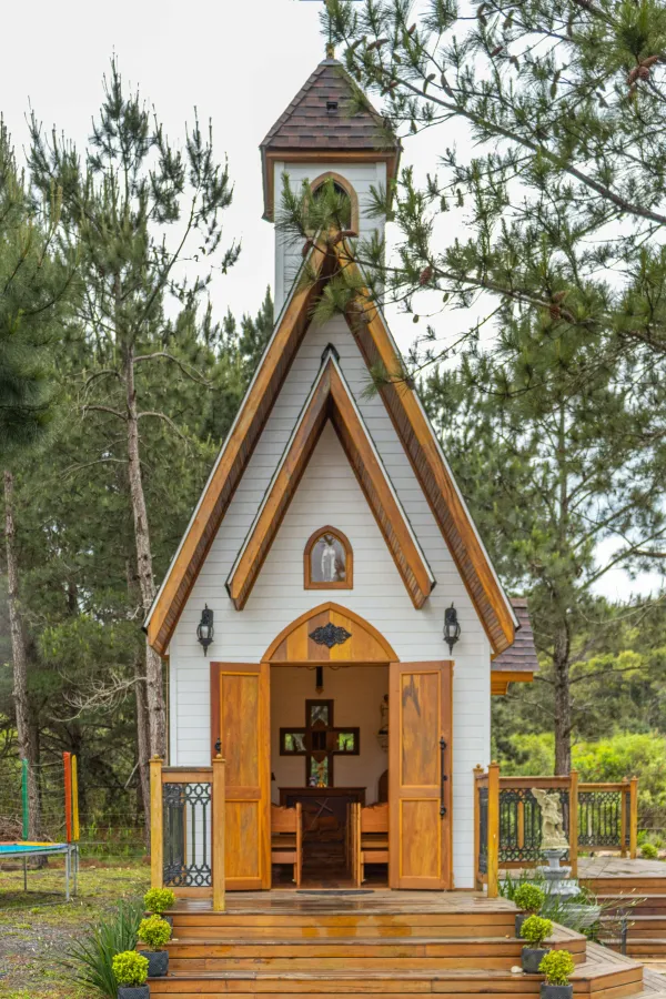 Estância Casa de Madeira