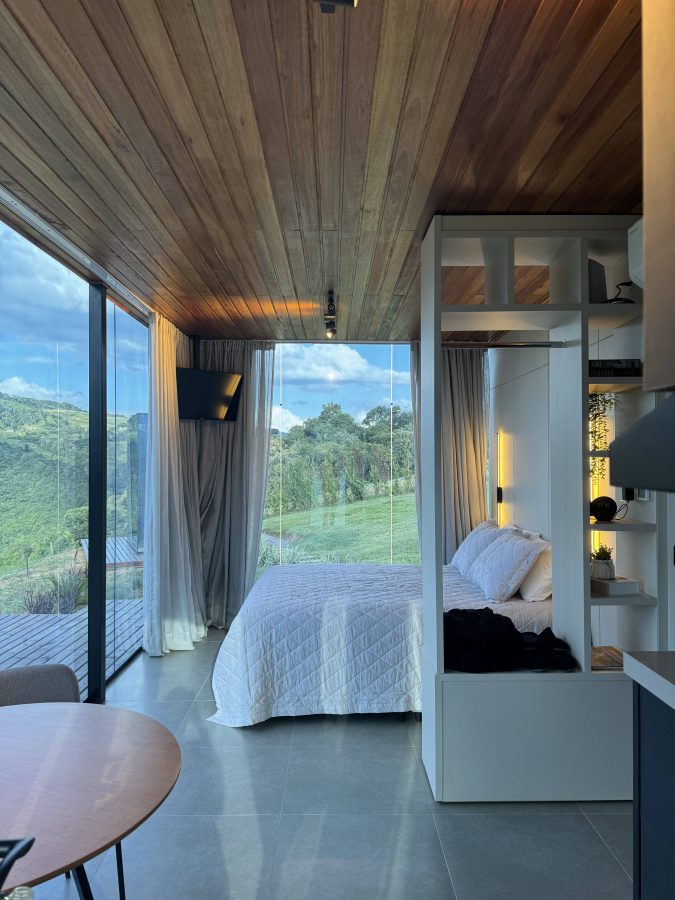 instagram.com/mirrorcabins