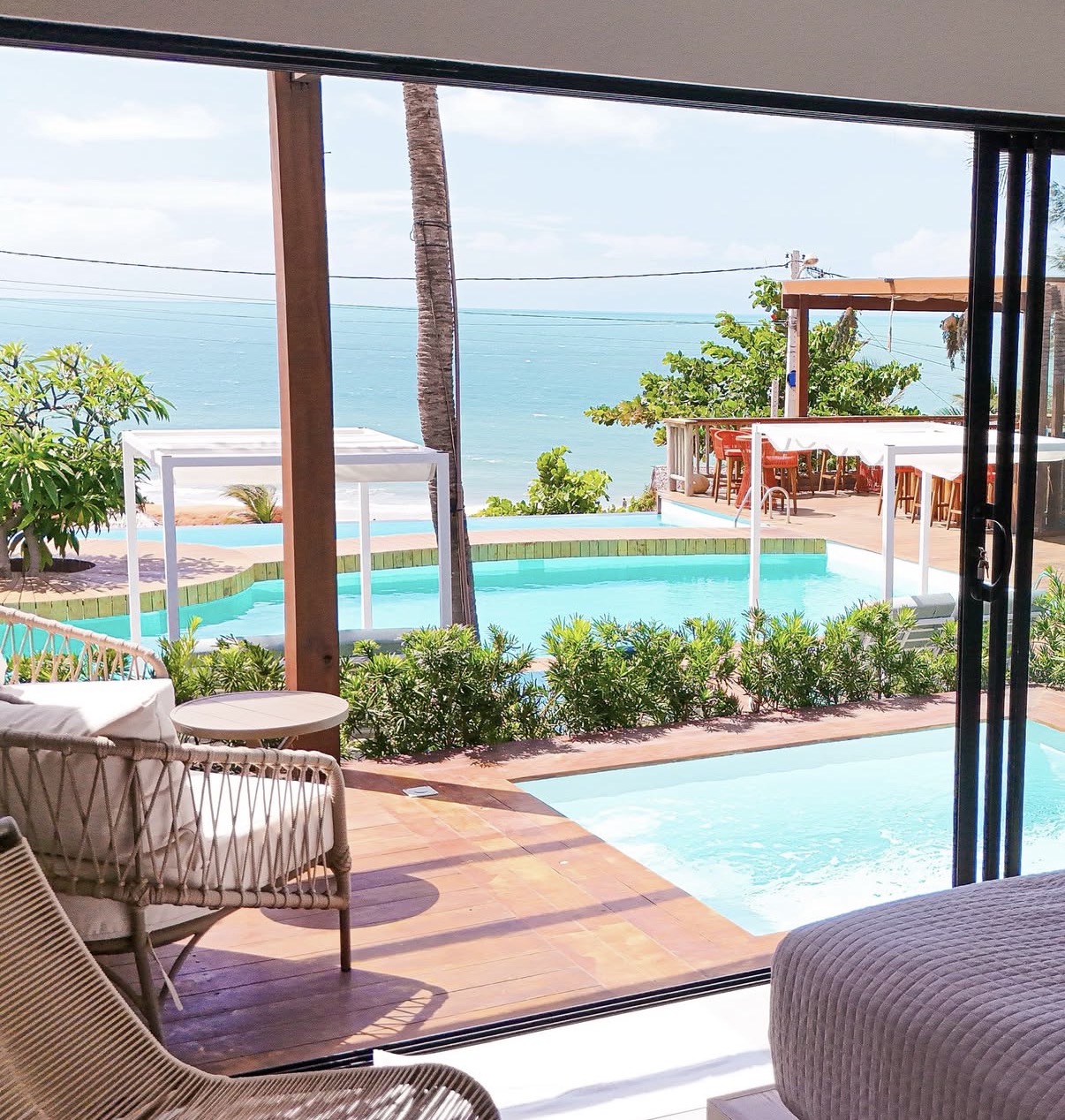 instagram.com/poozendin