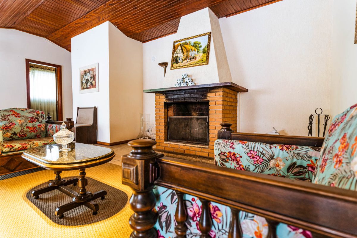 R. Ana Leite Julião Torres, 202 - Ribeirão, Ilhabela - SP, 11630-000