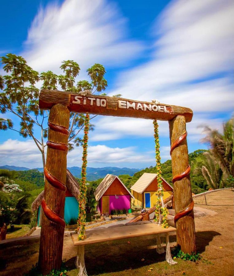 Atrás do Restaurante Sombra da Serra antigo vista linda