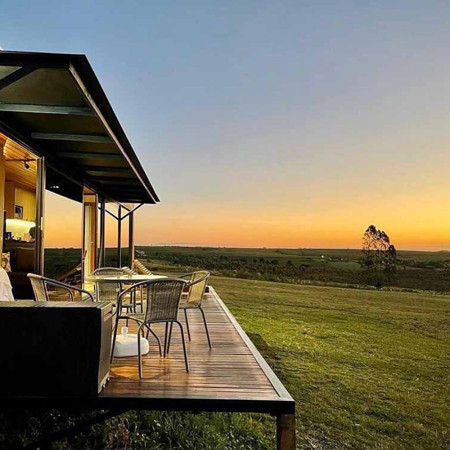 Estrada da Lage,  número 4903.