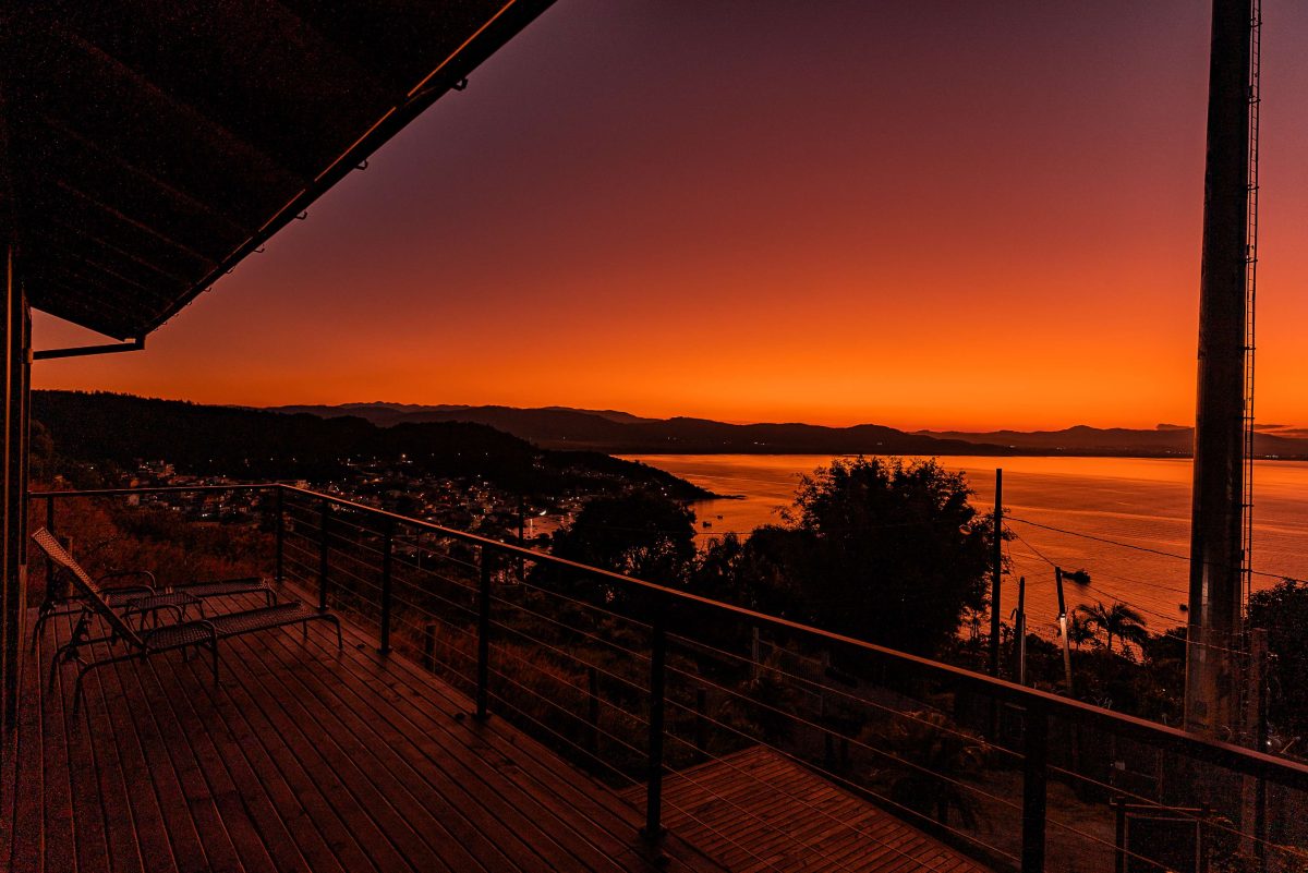 Rua João Henrique Feltz, 164. Canto dos Ganchos.