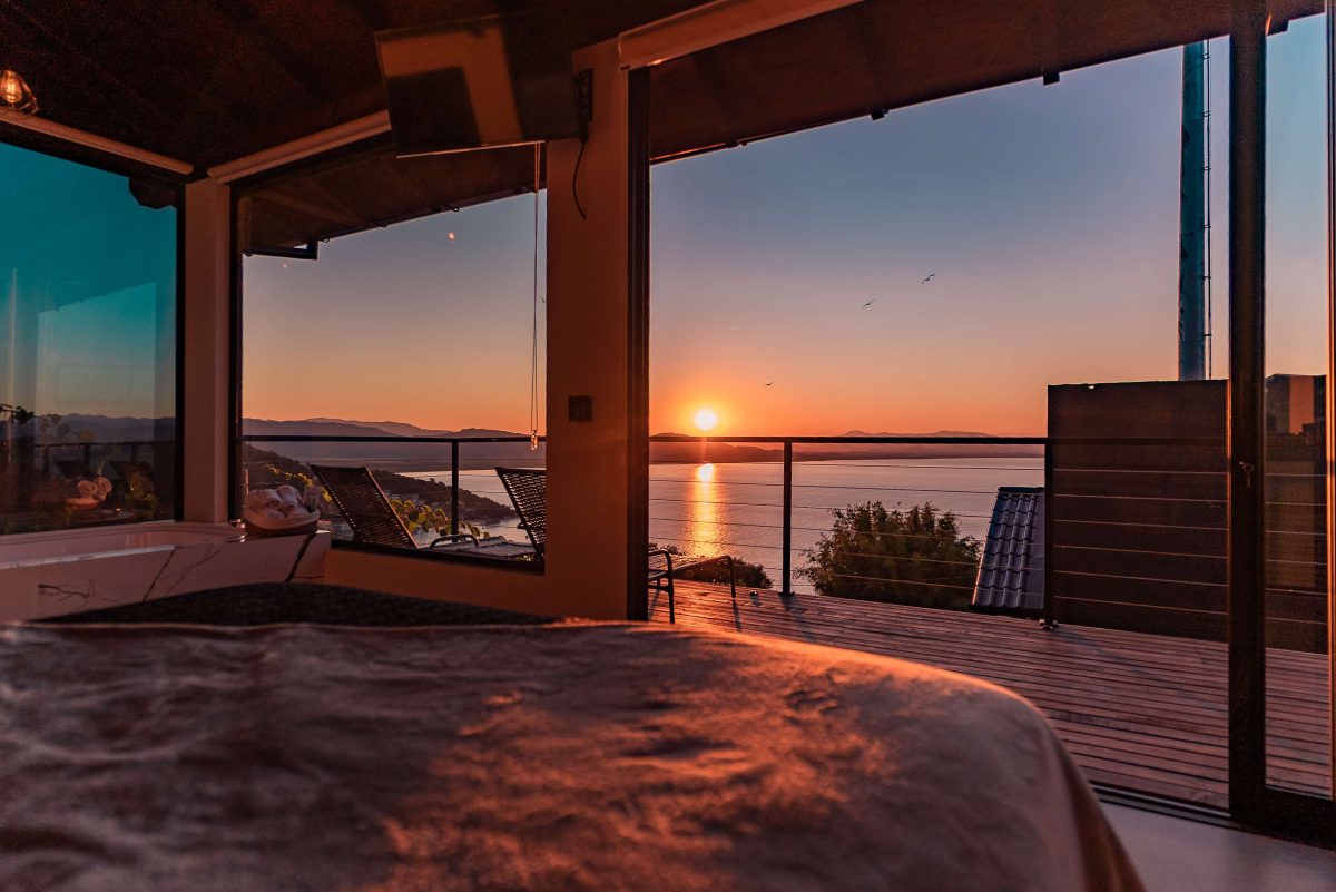 Rua João Henrique Feltz, 164. Canto dos Ganchos.